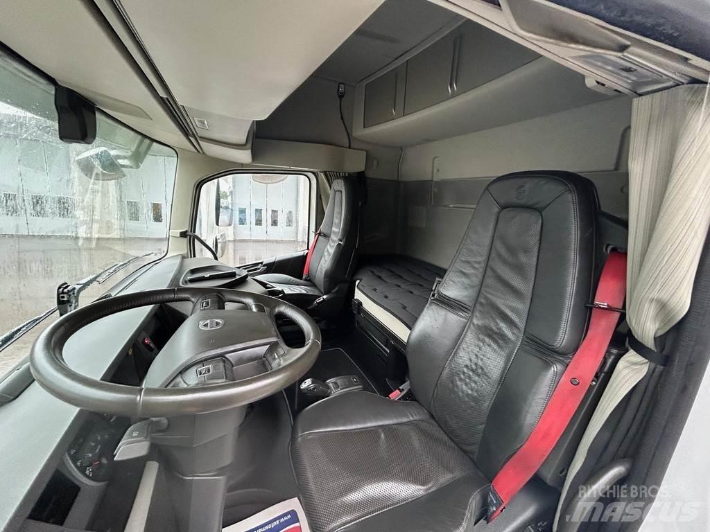 Volvo FH Flakbil Tovornjaki s kesonom/platojem