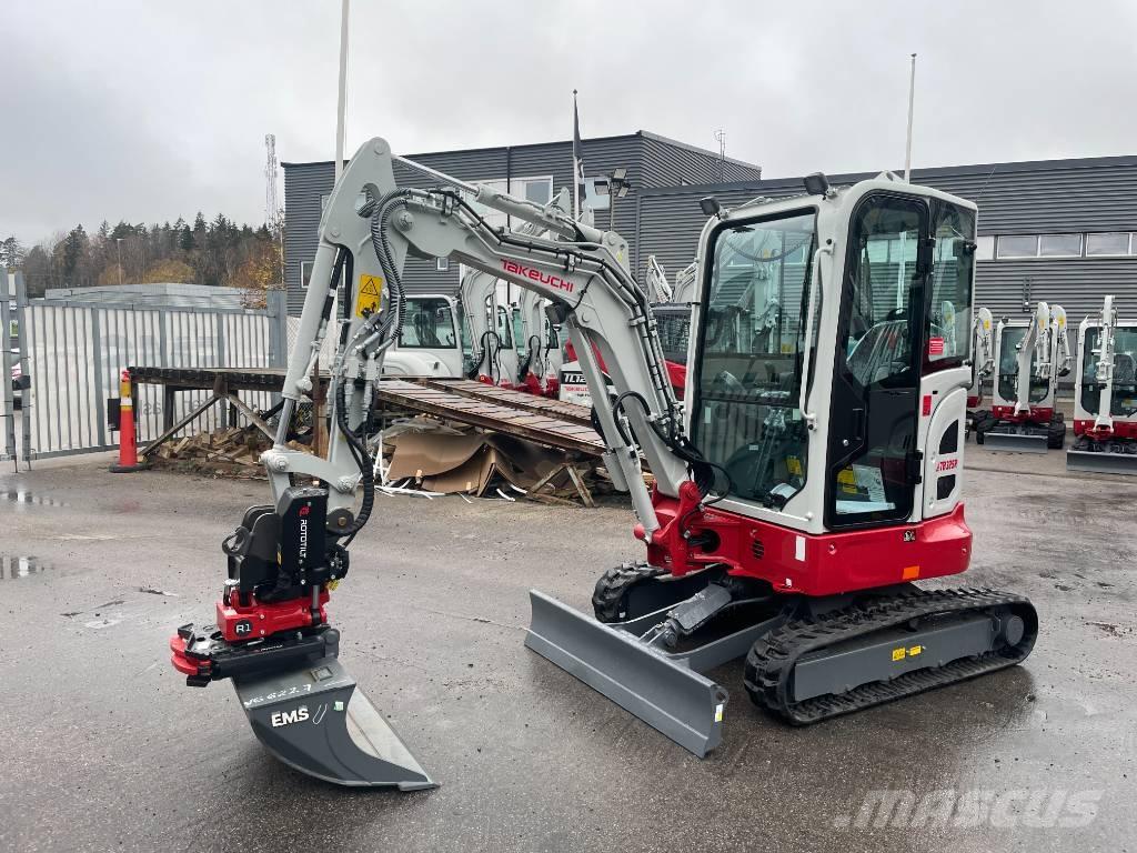 Takeuchi TB 325 R Mini bagri <7t