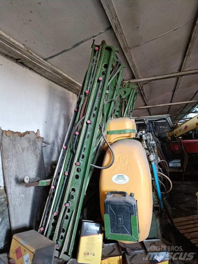 Amazone UF 1200 Montirane škropilnice