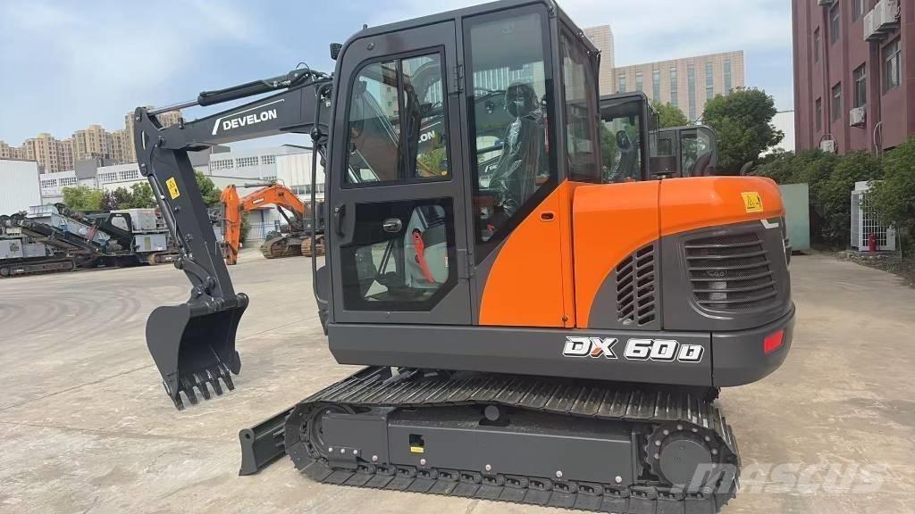 Doosan DX60 Bagri goseničarji