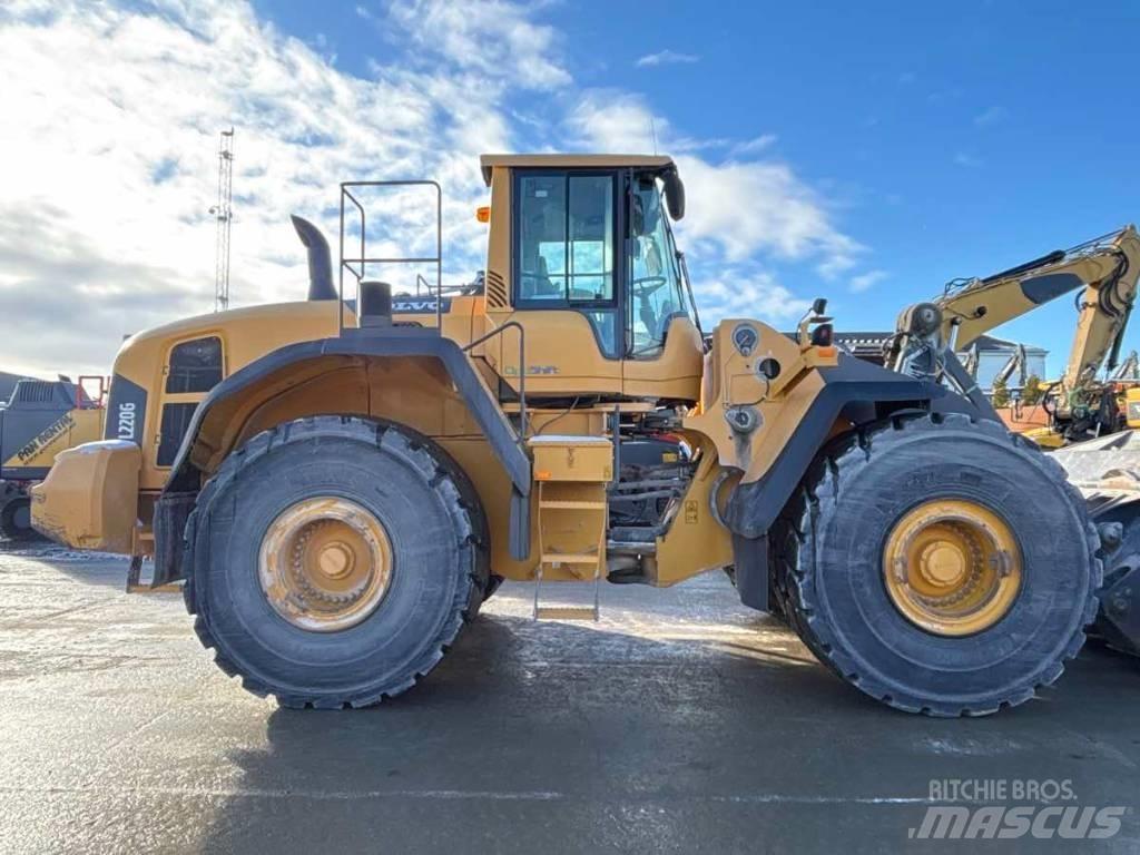 Volvo L 220 G Kolesni nakladalci