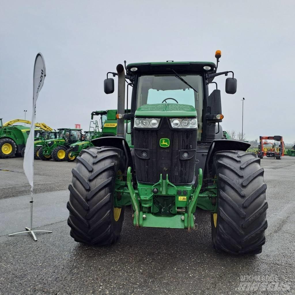 John Deere 7230 R Traktorji