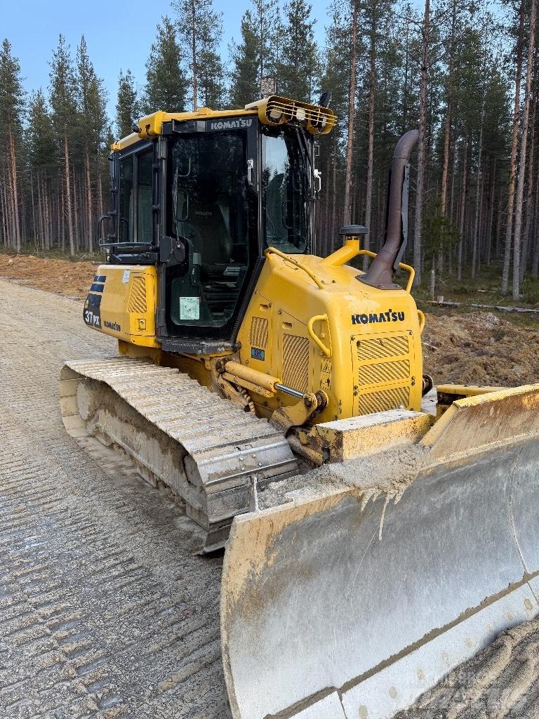Komatsu D 37 PX-23 Buldožerji goseničarji