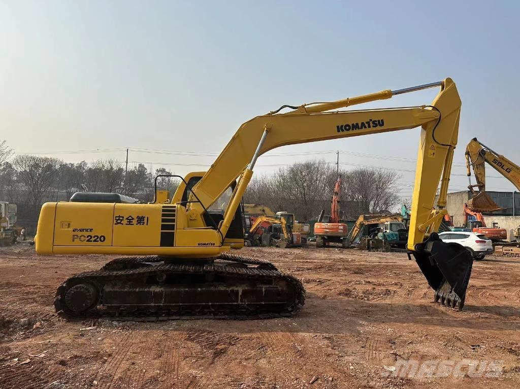 Komatsu PC 220 Bagri goseničarji