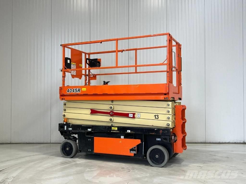 JLG 4045R Škarjaste dvižne ploščadi