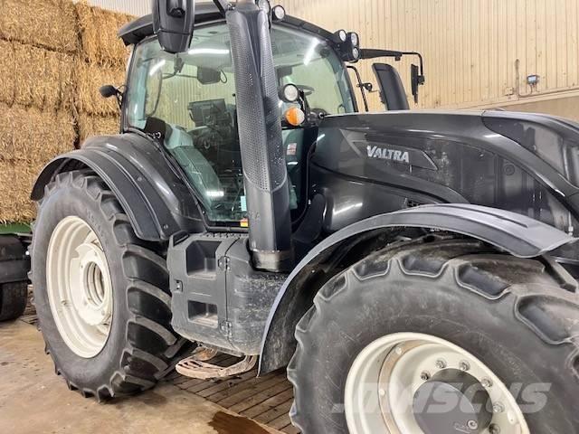 Valtra T 234 V Traktorji