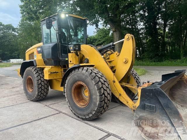 CAT 926 M Kolesni nakladalci