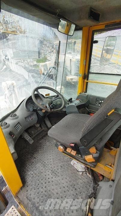 Volvo L 150 E Kolesni nakladalci