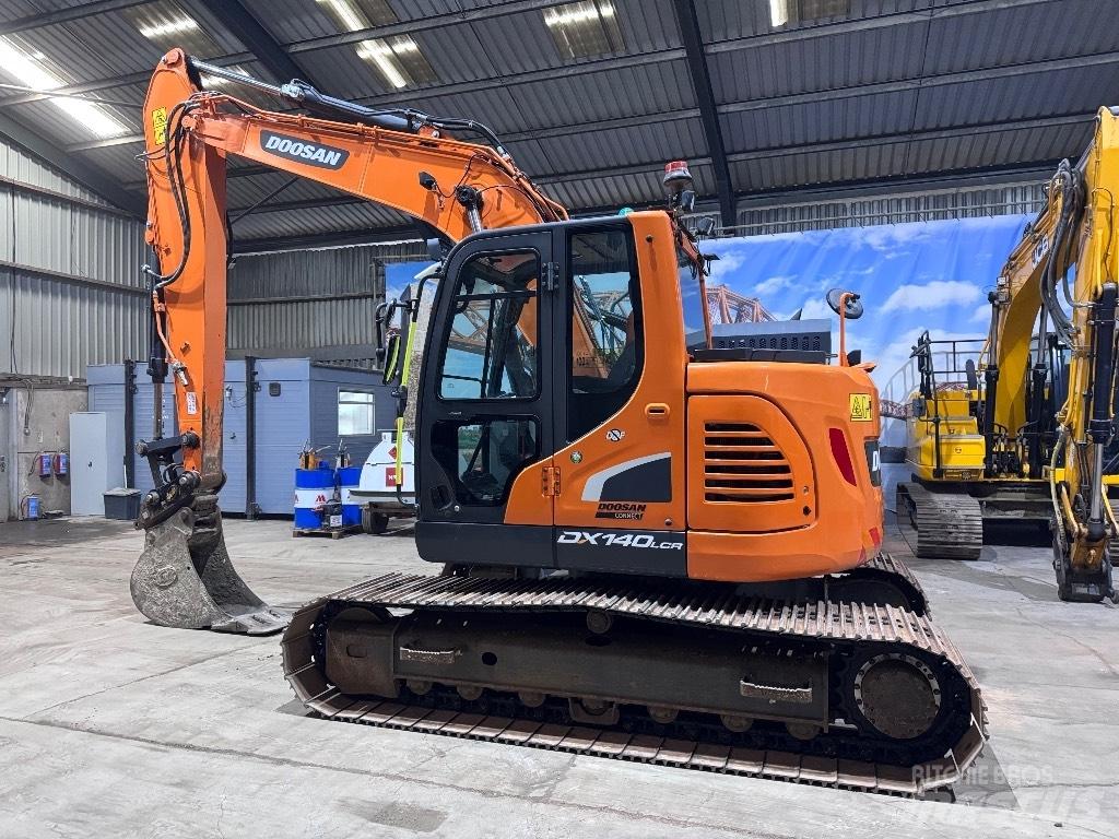 Doosan DX 140 LCR-5 Bagri goseničarji
