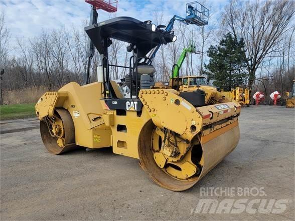 CAT CB64 Enojni valjarji