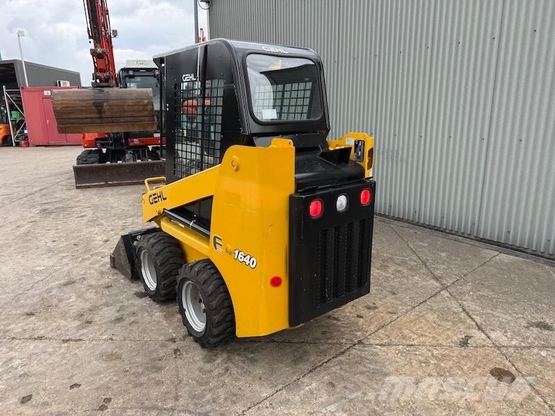 Gehl 1640 Skid steer mini nakladalci