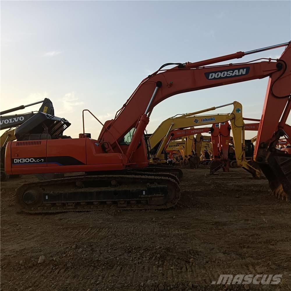 Doosan DH300LC-7 Bagri goseničarji