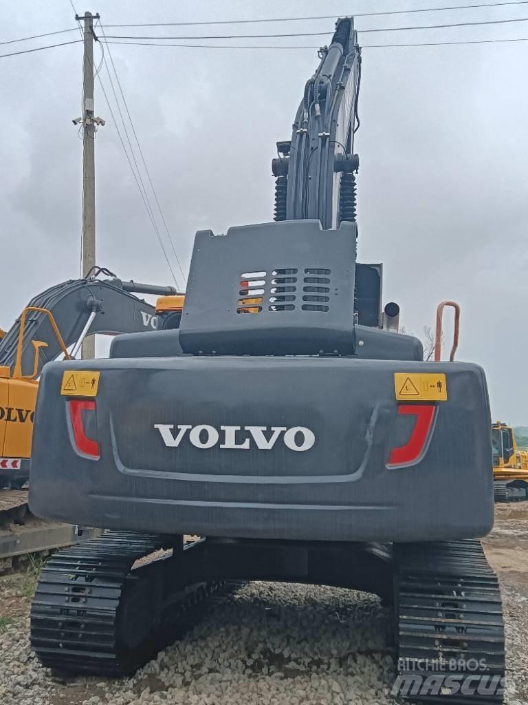 Volvo EC 240 Bagri goseničarji