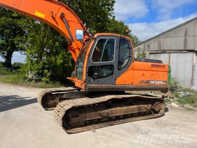 Doosan DX 225 LC Bagri goseničarji
