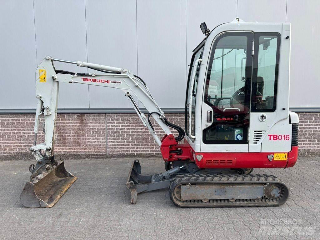 Takeuchi TB016 Mini bagri <7t