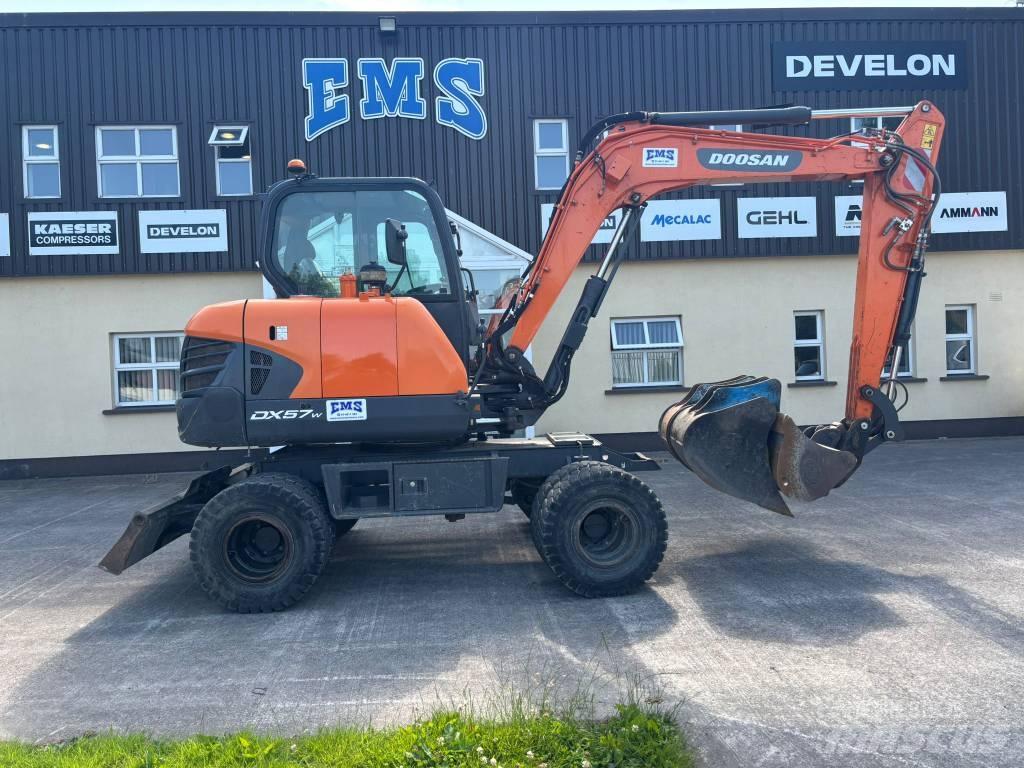 Doosan DX 57 W-5 Bagri na kolesih