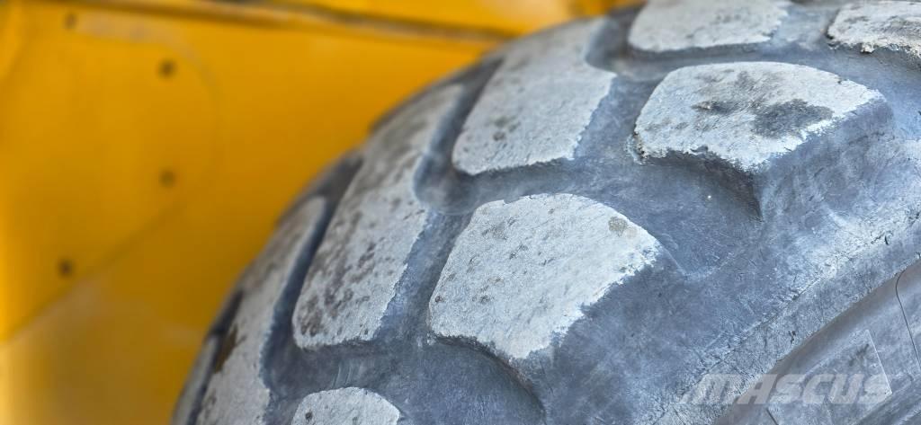Volvo L 220 G Kolesni nakladalci