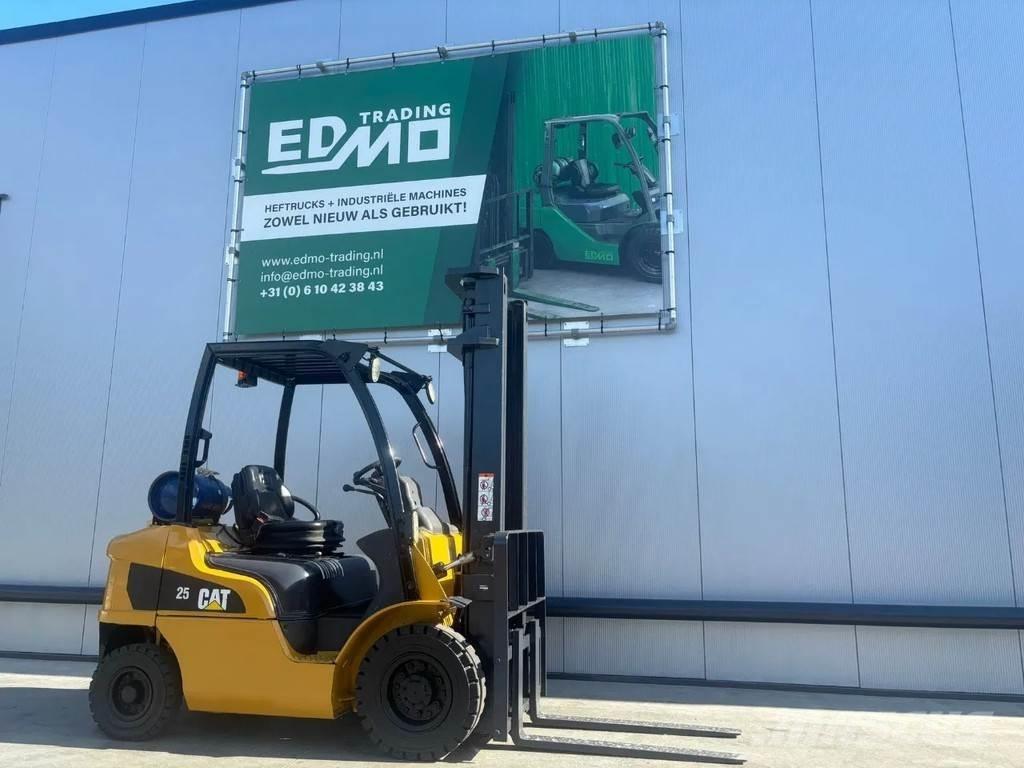 CAT GP25N Heftruck Plinski viličarji