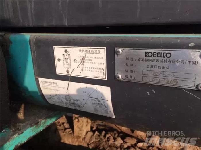 Kobelco SK 250-8 Bagri goseničarji
