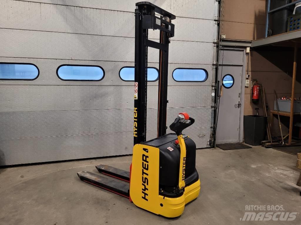 Hyster S 1.6 Ročni električni viličar