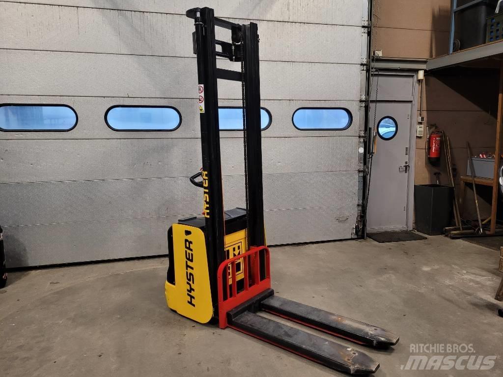 Hyster S 1.6 Ročni električni viličar