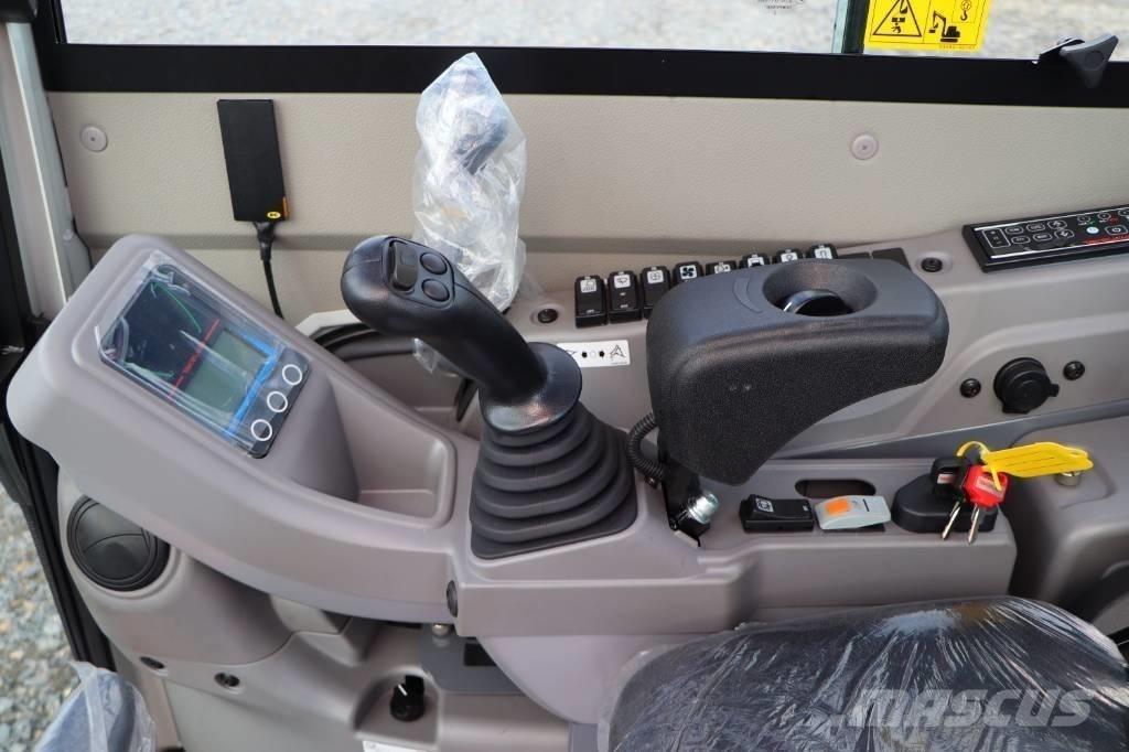 Takeuchi TB325R Mini bagri <7t