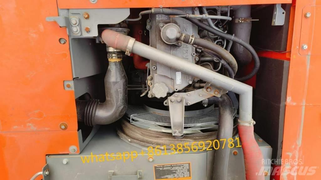 Hitachi ZX 200 Bagri goseničarji