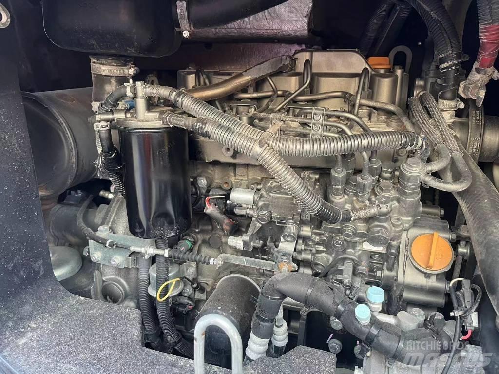 Hitachi ZX 55 USR Mini bagri <7t