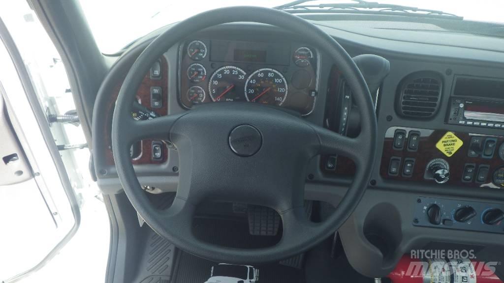 Freightliner M2106 Tovornjaki-šasije