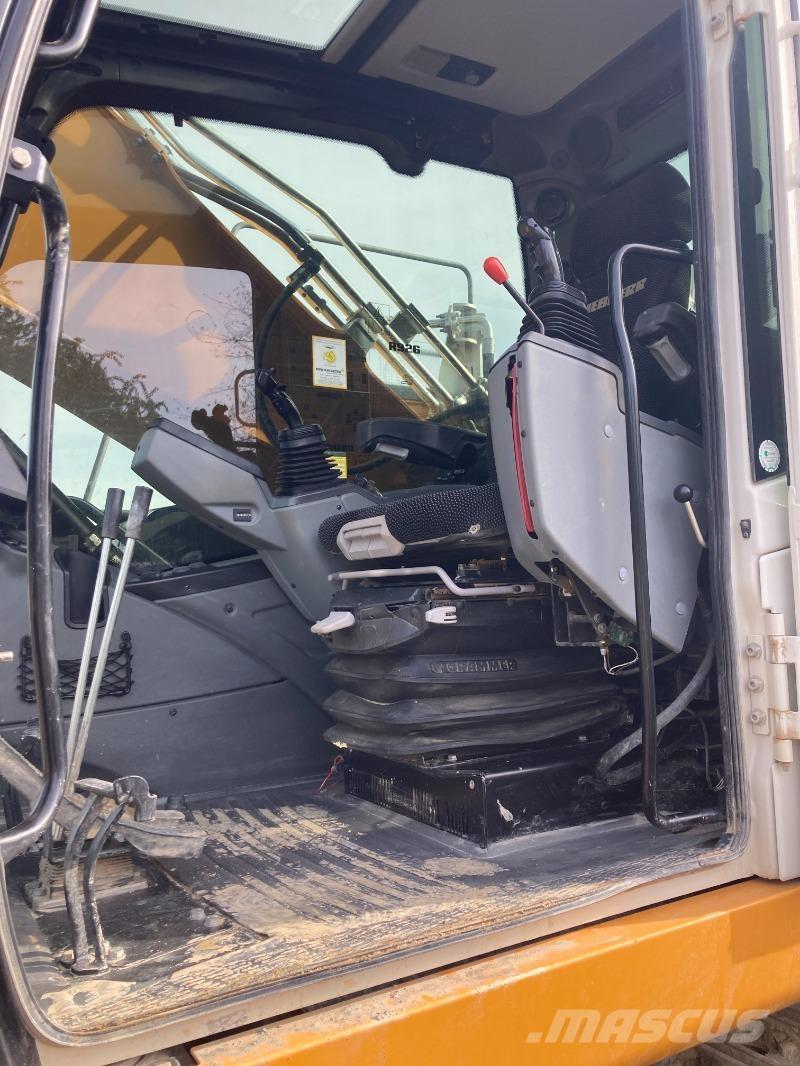Liebherr R926 Bagri goseničarji
