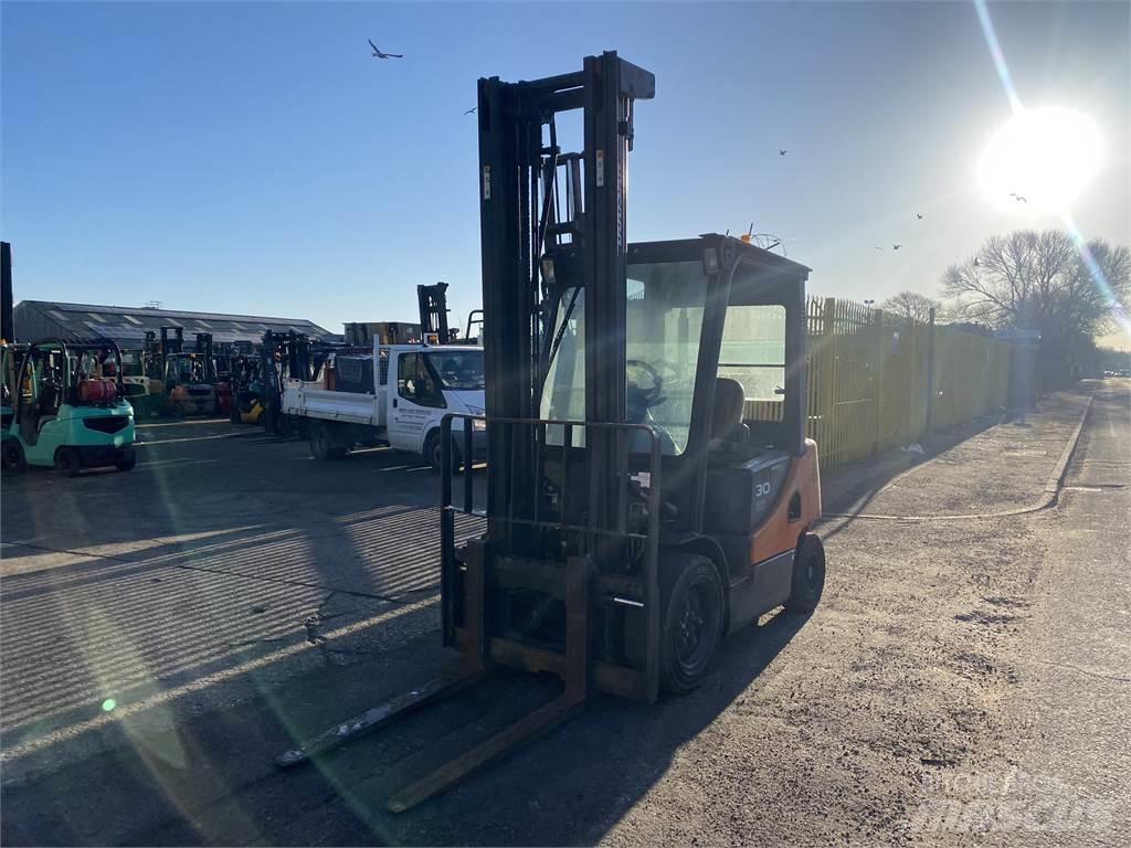 Doosan D30S-5 Dizelski viličarji