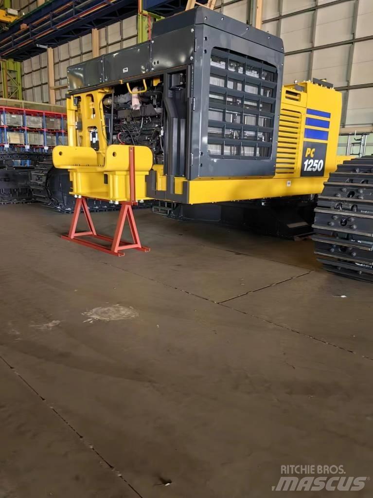 Komatsu 1250 Bagri goseničarji
