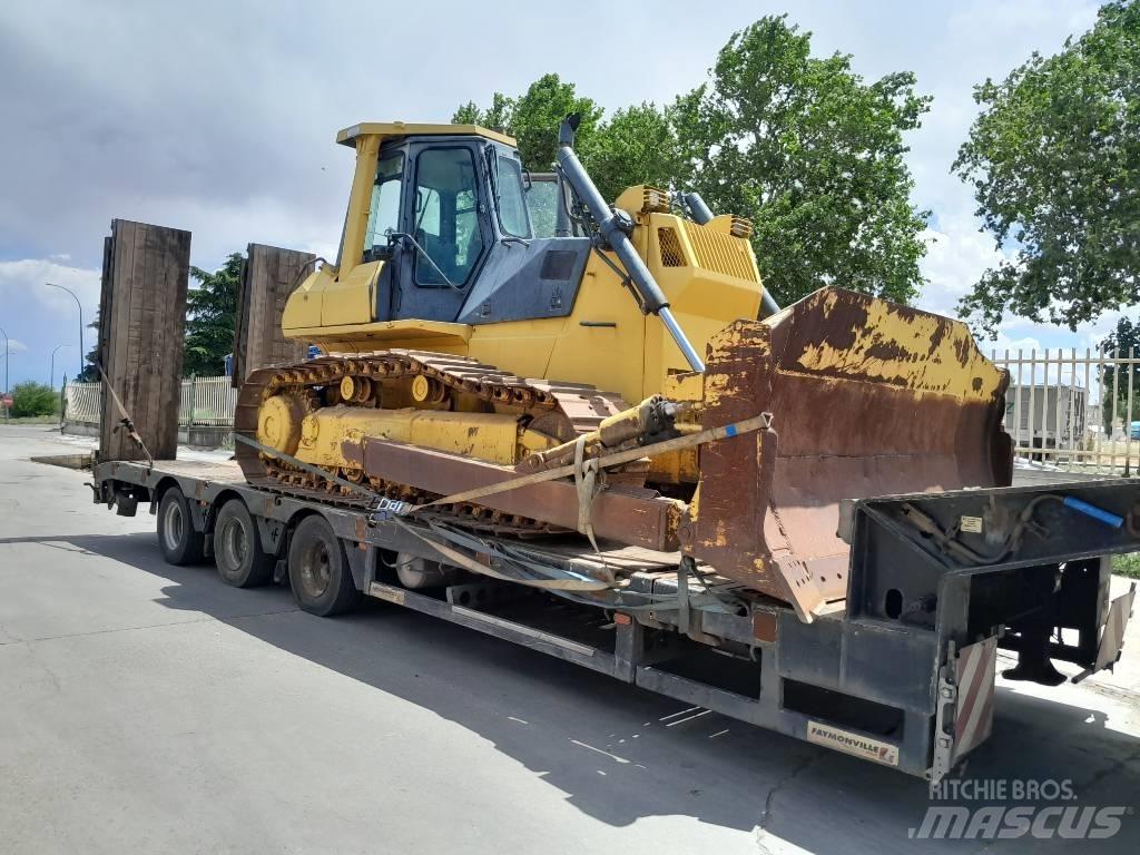 Komatsu D 65 E Buldožerji goseničarji