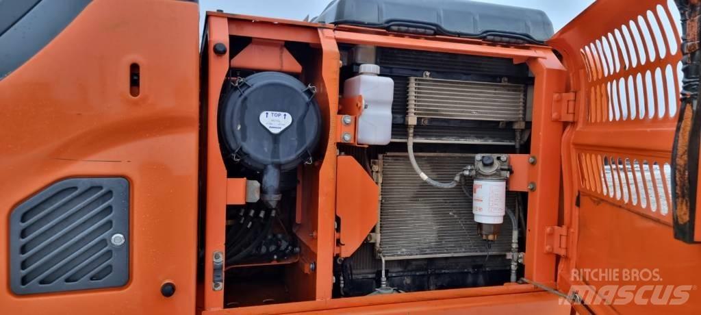 Doosan DX 140 LC-3 Bagri goseničarji