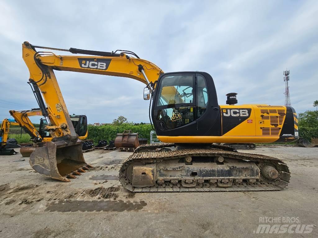 JCB 235 HD Bagri goseničarji