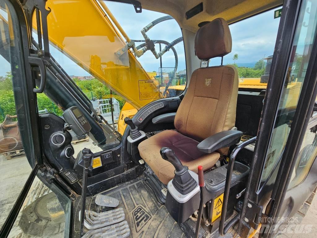 JCB 235 HD Bagri goseničarji