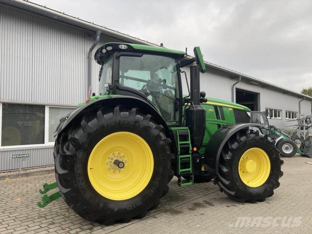 John Deere 6R250 Traktorji