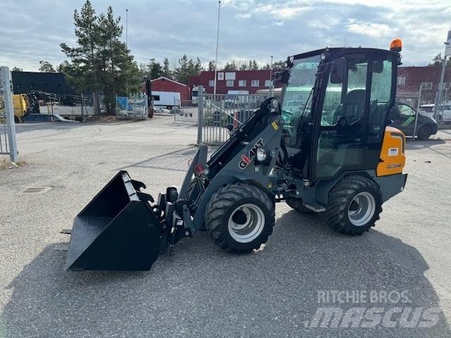 GiANT G2300 HD Mini nakladalci