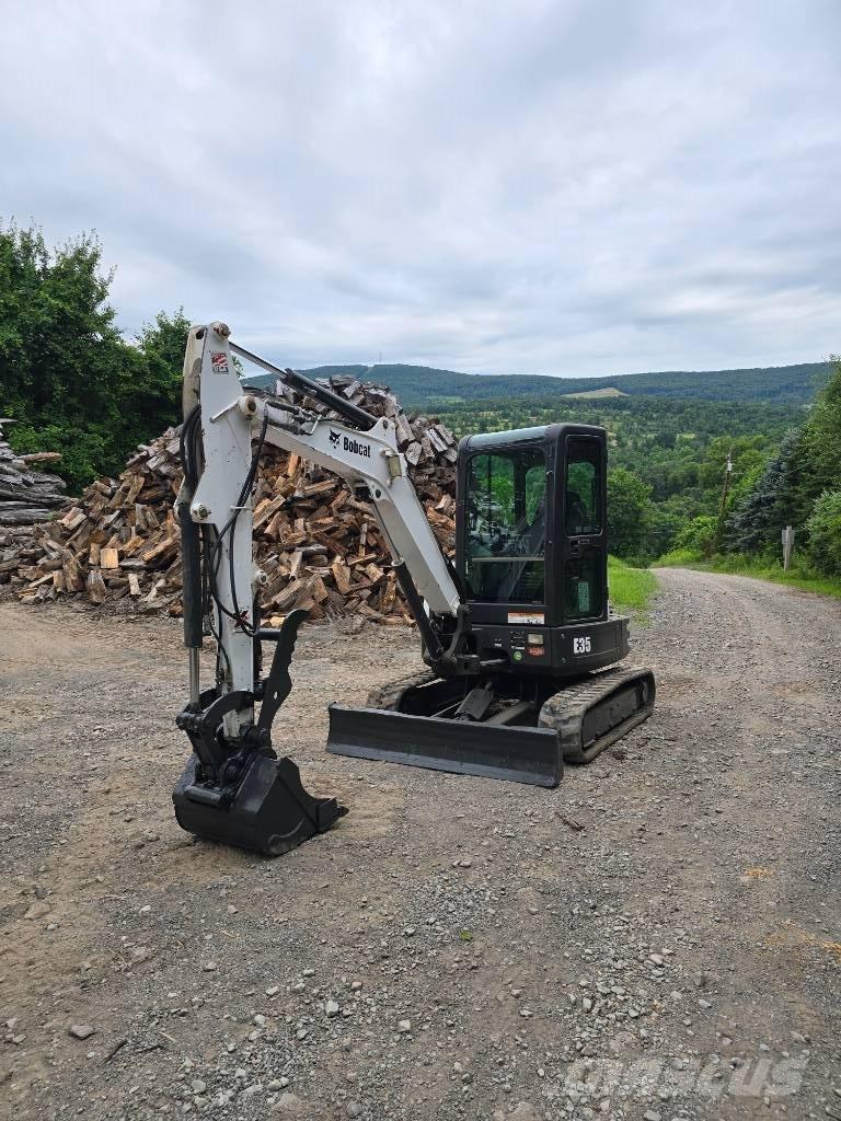 Bobcat E 35 Mini bagri <7t