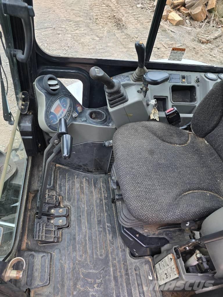Bobcat E 35 Mini bagri <7t