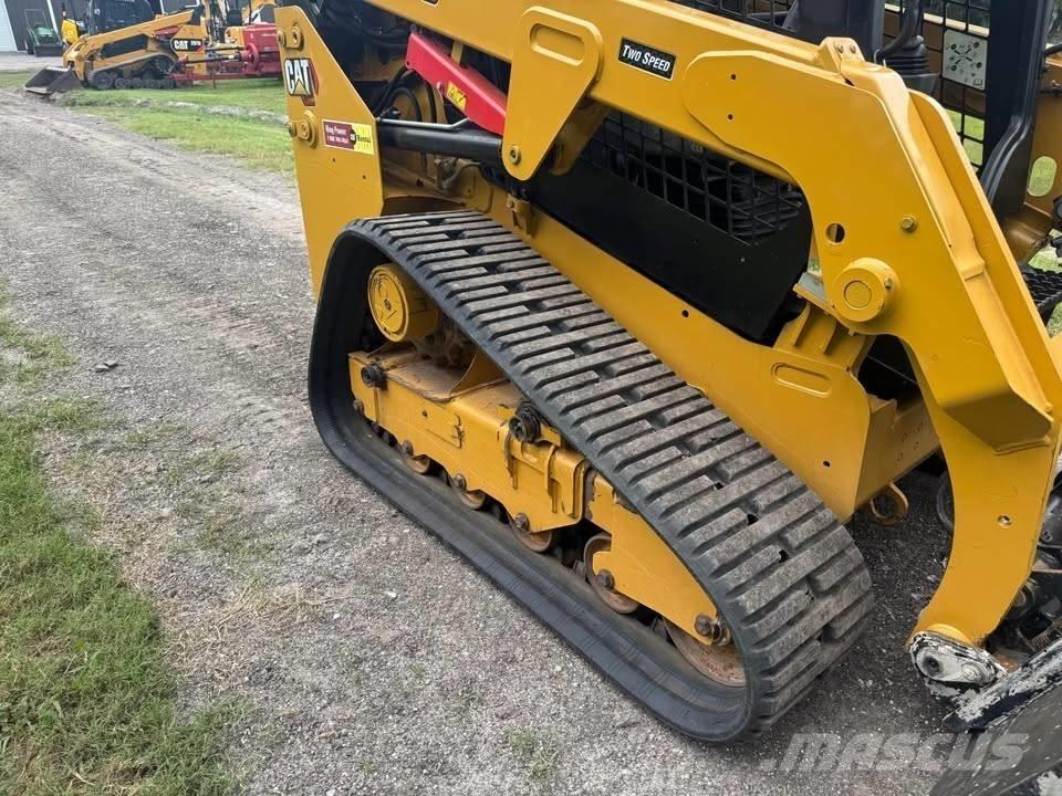 CAT 249 D3 Skid steer mini nakladalci