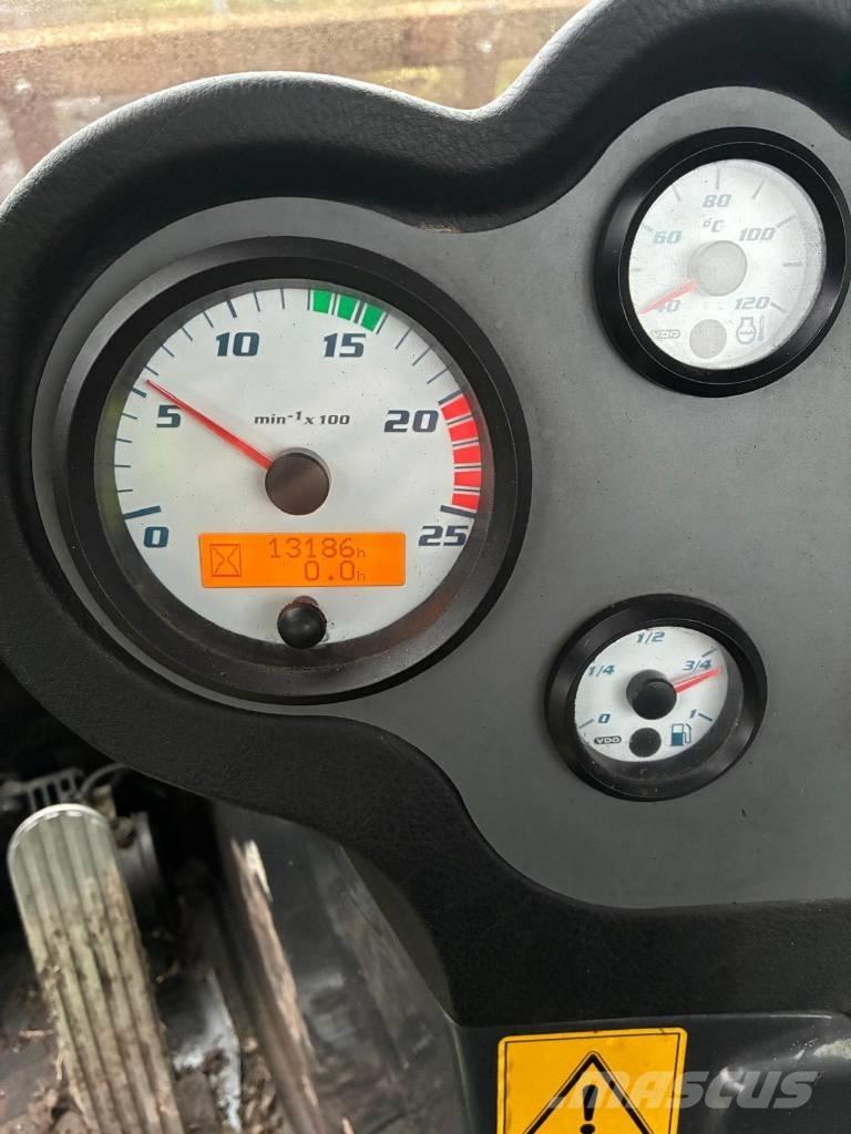  Pisten bully 600 Vozila za prevoz delovne opreme