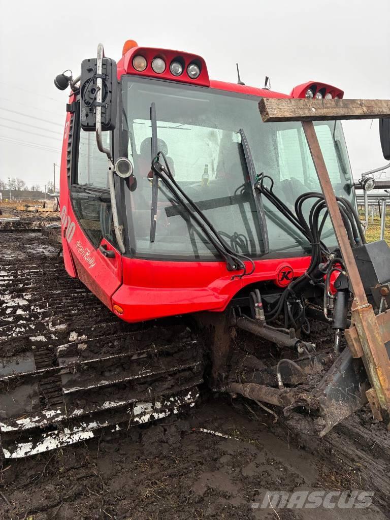  Pisten bully 600 Vozila za prevoz delovne opreme