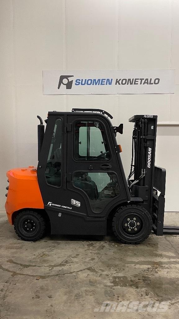 Doosan D35NXP Dizelski viličarji