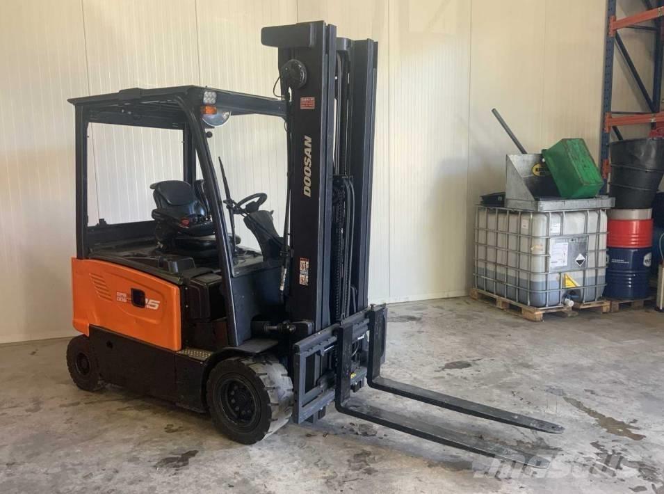 Doosan B 25 X-7 Električni viličarji