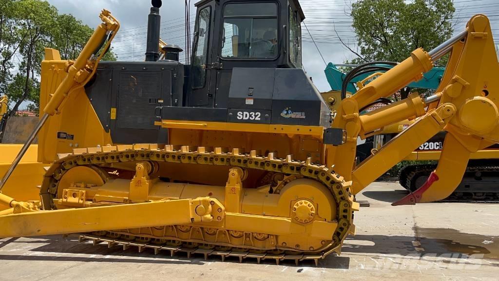 Shantui SD 32 D Buldožerji goseničarji