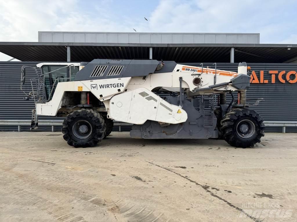 Wirtgen WR 240I Stroji za recikliranje asfalta
