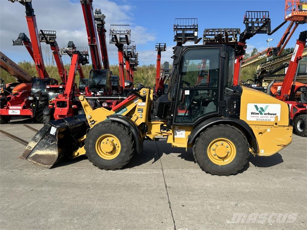 CAT 906 (9145) Večnamenski nakladalci