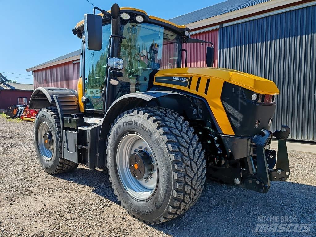 JCB Fastrac 4220 Traktorji