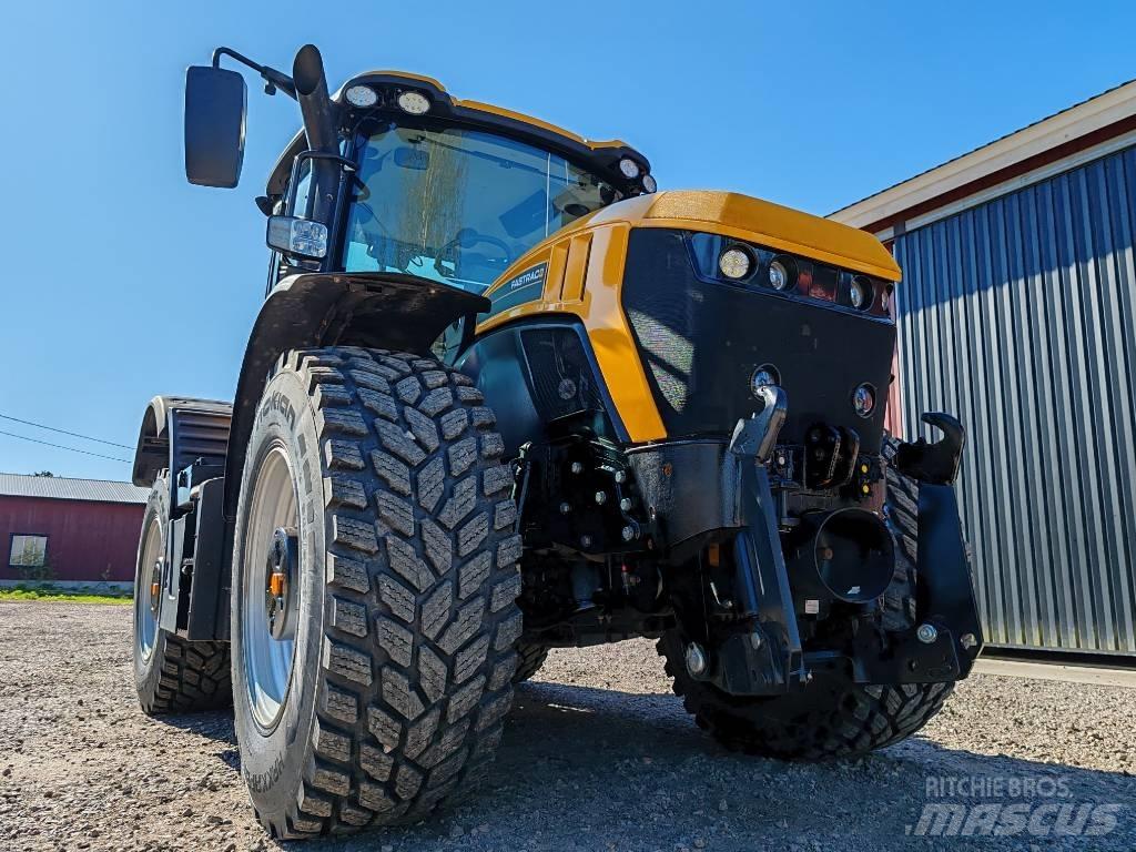 JCB Fastrac 4220 Traktorji